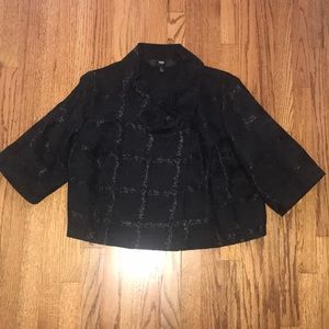 Black elbow length sleeve top